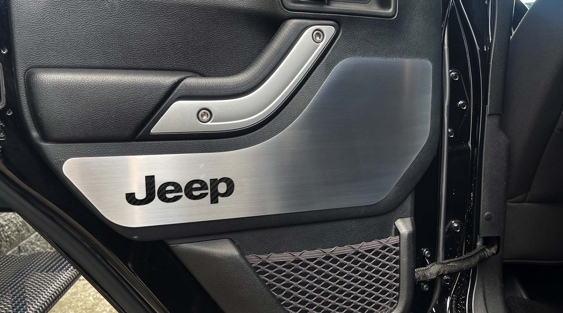 Matte Black Door Nameplate Emblem For 2017-2021 Jeep Grand Cherokee WK – OEM Style