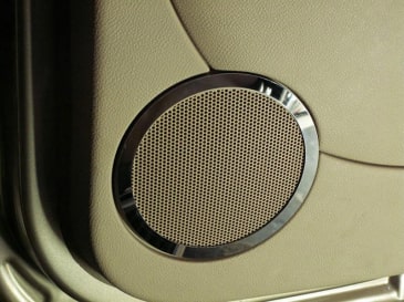 chevy hhr door speakers